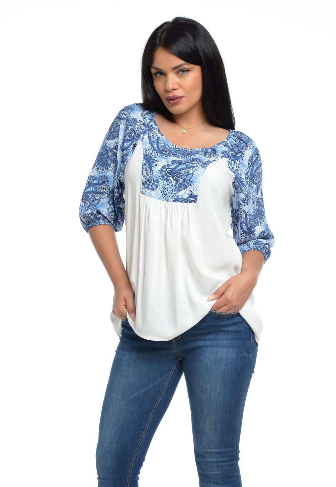 Bluza Dama Alba cu flori albastre - CATEGORIE